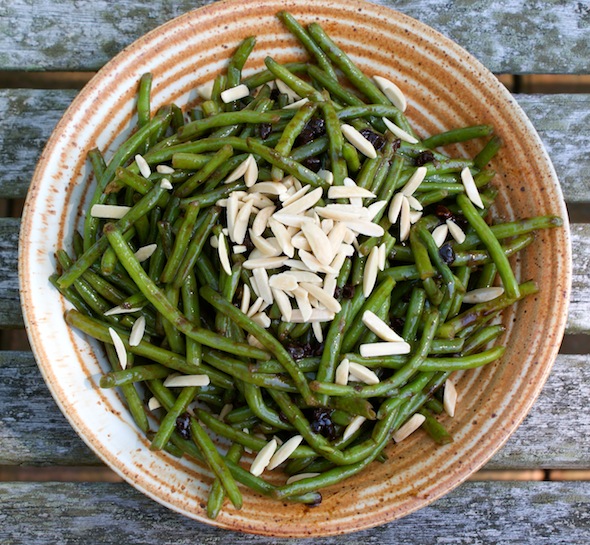 Recipe: String Beans with Currant/Balsamic Dressing post image