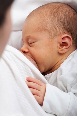 Your Baby’s Microbiome Starts With the First Sip of Breast Milk post image