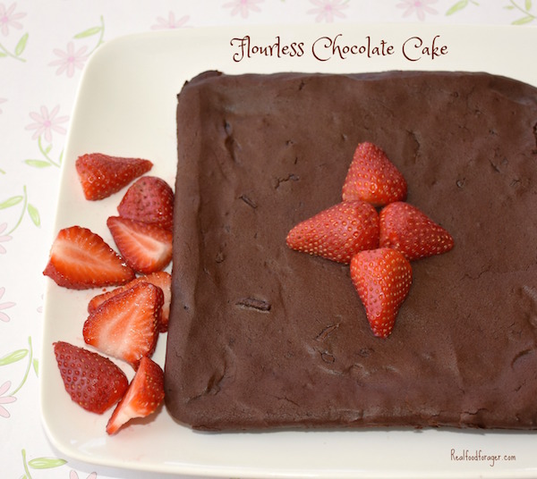 Recipe: Flourless Chocolate Cake (Passover, Paleo, GAPS) post image